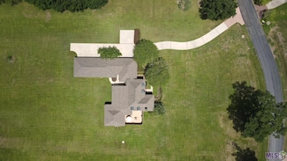 2210 Laurel Lakes Ave, Baton Rouge, LA 70820