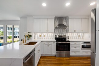 13 Back Ct, Isle of Palms, SC 29451