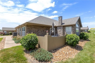 674 NE 65th Terrace, Kansas City, MO 64118