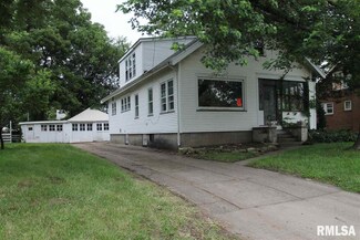 2407 W Ayres Ave, West Peoria, IL 61604