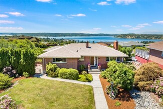 1540 S Fairview Dr, Tacoma, WA 98465