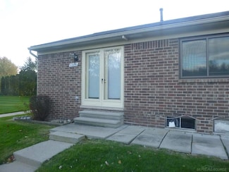 48600 Sugarbush Rd Unit 70, Chesterfield, MI 48047