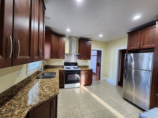41 Woodward Ave Unit 2, Quincy, MA 02169