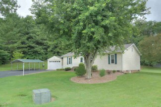 1361 Mockingbird Ln, Blacksburg, VA 24060