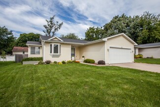 325 Beedle Dr, Ames, IA 50014