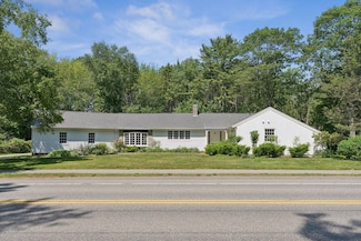 53 Beach Ave, Kennebunk, ME 04043