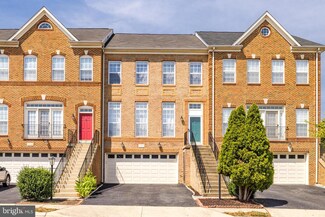 41946 Cinnabar Square, Stone Ridge, VA 20105
