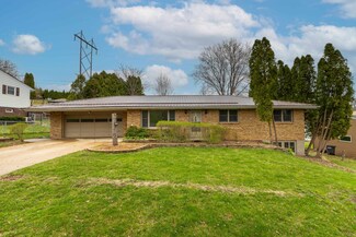 755 Kennedy Ct, Dubuque, IA 52001