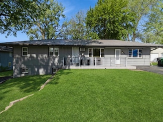 5470 NE 6th St, Des Moines, IA 50313