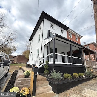 2 Church St, Brookhaven, PA 19015