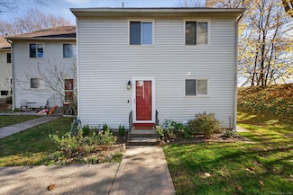 30 Larkspur Dr, Cromwell, CT 06416