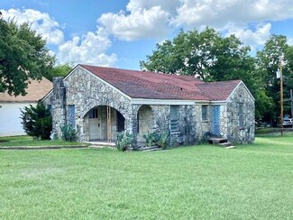 16 W Wynnewood Ave, Sulphur, OK 73086