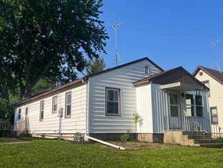 111 4th St, Kenyon, MN 55946