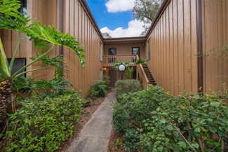 271 Crown Oaks Way Unit V201, Longwood, FL 32779