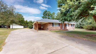 2117 Tearcoat Rd, Alcolu, SC 29001