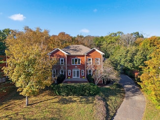 9404 Smithson Ln, Brentwood, TN 37027