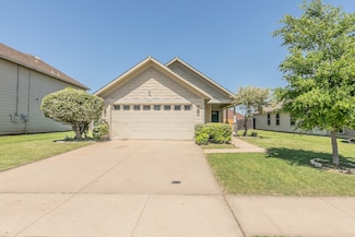 213 Crescent Ridge Dr, Fort Worth, TX 76140
