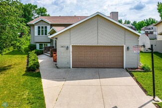 1421 16th Ave E, West Fargo, ND 58078