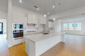 21726 Kenthurst Ct, Cypress, TX 77433
