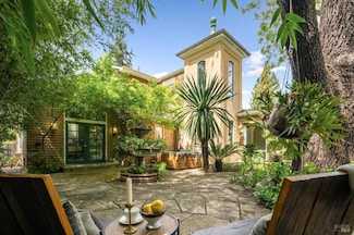 637 5th St E, Sonoma, CA 95476