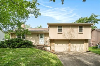 15126 S Navaho Dr, Olathe, KS 66062