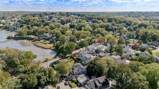 6 Whiton Ave, Hingham, MA 02043