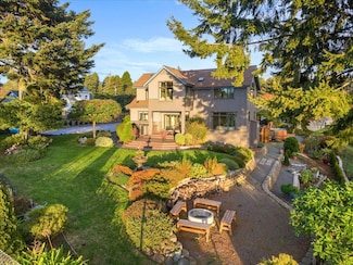 414 Highland Ave, Trinidad, CA 95570