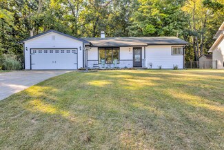 139 Ferris Dr, Brooklyn, MI 49230