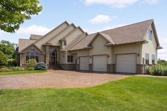 9721 Frontier Ln, Lakeville, MN 55044