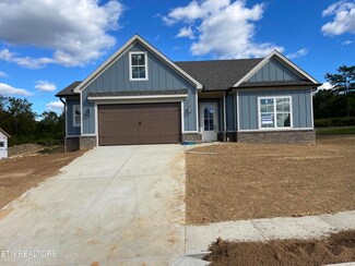 123 Clover Cir, Lenoir City, TN 37772
