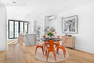 576 Carroll St, Brooklyn, NY 11215