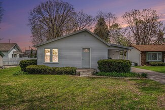 908 S Lake St, Greenville, MI 48838