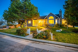 15322 Sandrock Dr, Lake Hughes, CA 93532