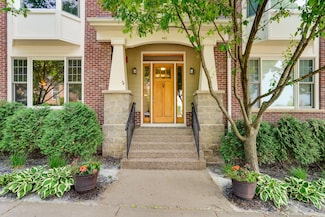 448 3rd St, Excelsior, MN 55331