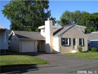 105 Avon Ave, Liverpool, NY 13088