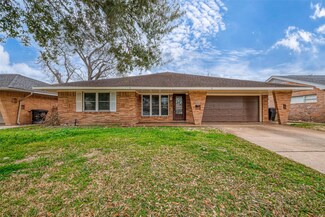 4025 Silverwood Dr, Houston, TX 77025