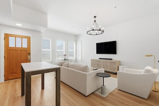 520 Madison St Unit 104, Nashville, TN 37208