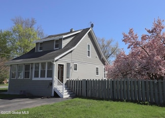 701 Engleman Ave, Schenectady, NY 12302