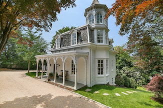 66 Seminary St, New Canaan, CT 06840