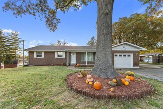 1223 N Glenwood Dr, Columbia, IL 62236