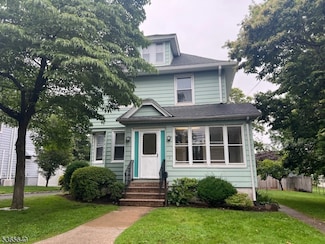 35 Salter St, Springfield, NJ 07081