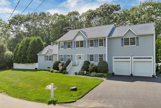 8 Nicholas Way, Seabrook, NH 03874