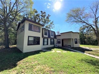 543 Hendryx Point Rd, Eucha, OK 74342