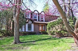 3425 Keenan Ln, Glenview, IL 60026