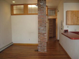37 Regent St Unit 3, Cambridge, MA 02140