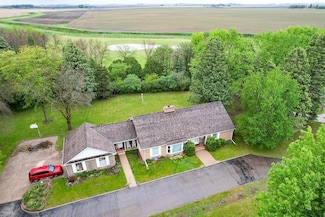 309 E Garfield St, Laurens, IA 50554