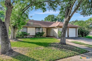 105 Concord Ln, Victoria, TX 77901