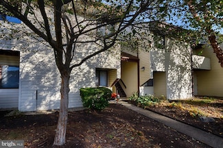 17 A Daisy La, Mount Laurel, NJ 08054