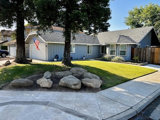 1079 E El Paso Ave, Fresno, CA 93720