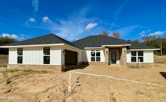 224 Farley Rd, Byhalia, MS 38611